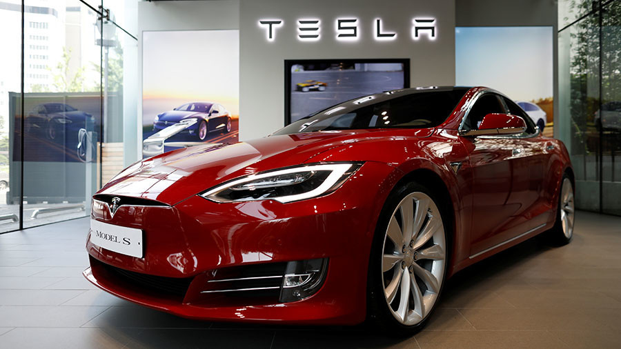 ELON MUSK IN THE MIDDLE OF TESLA’S CRISIS STORM